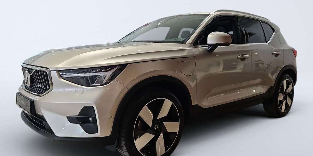 Volvo XC40 32.760 km 37.500 &euro; München 80337
