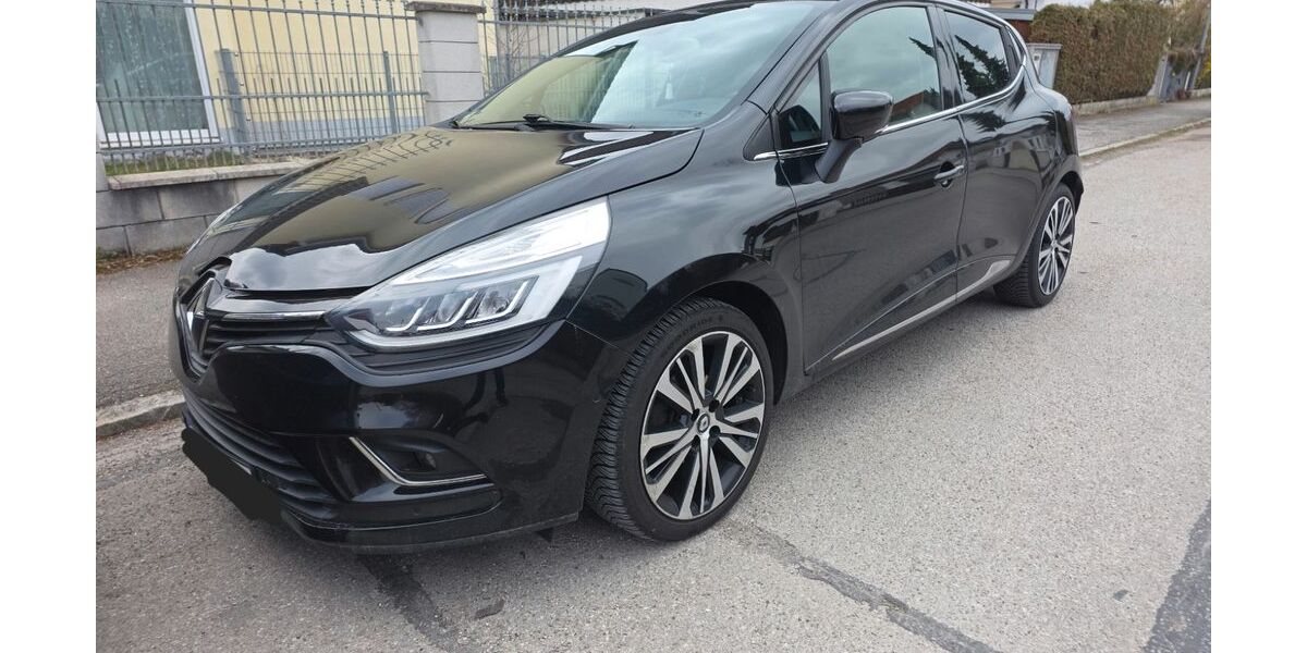 Renault Clio 101.700 km 10.350 &euro; München 81827