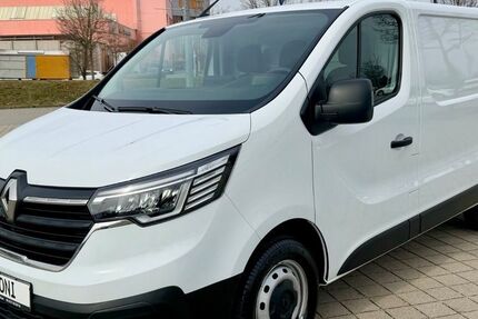 Renault Trafic 52.000 km 19.900 &euro; München 81243