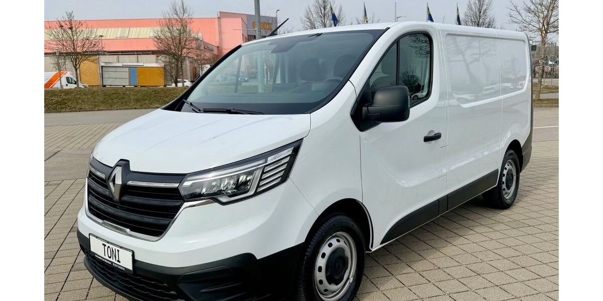 Renault Trafic 52.000 km 19.900 &euro; München 81243