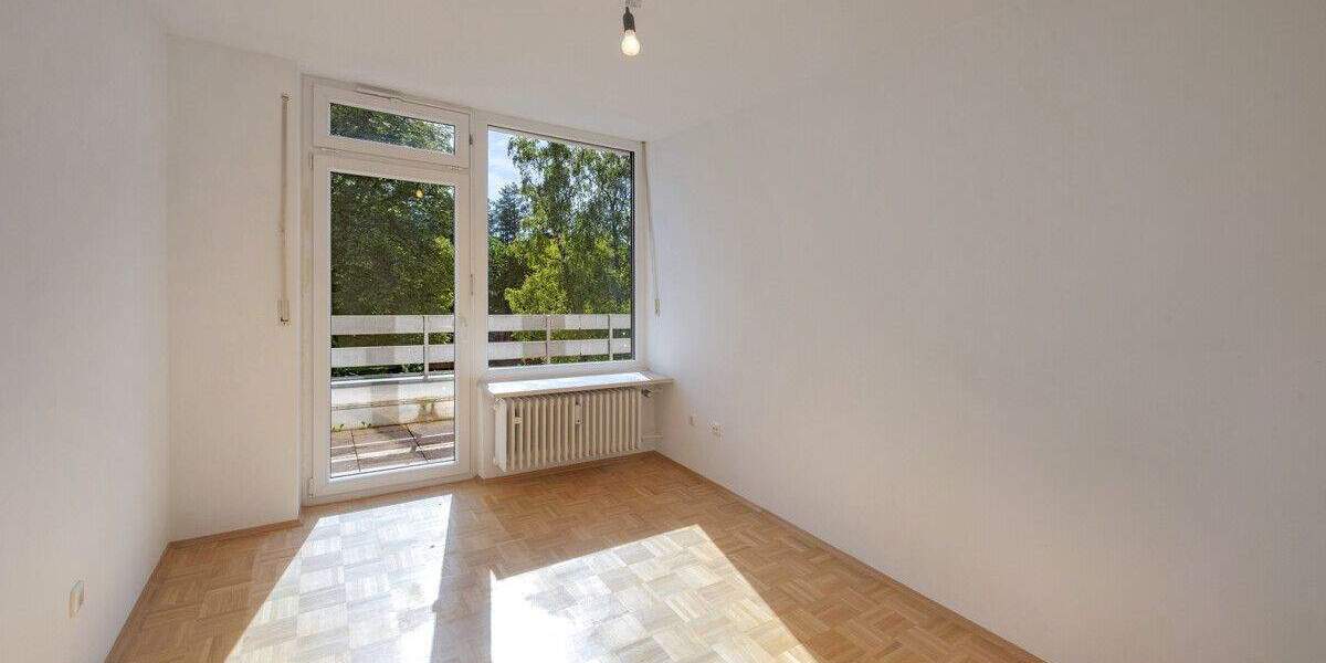 BEZUGSFREIE 3-ZI.-DACHTERRASSEN-WOHNUNG MIT STELLPLATZ IN GRÄFELFING 3 zimmer