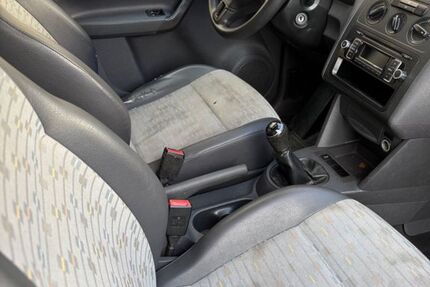 VW Caddy 217.033 km 5.400 &euro; München 80799