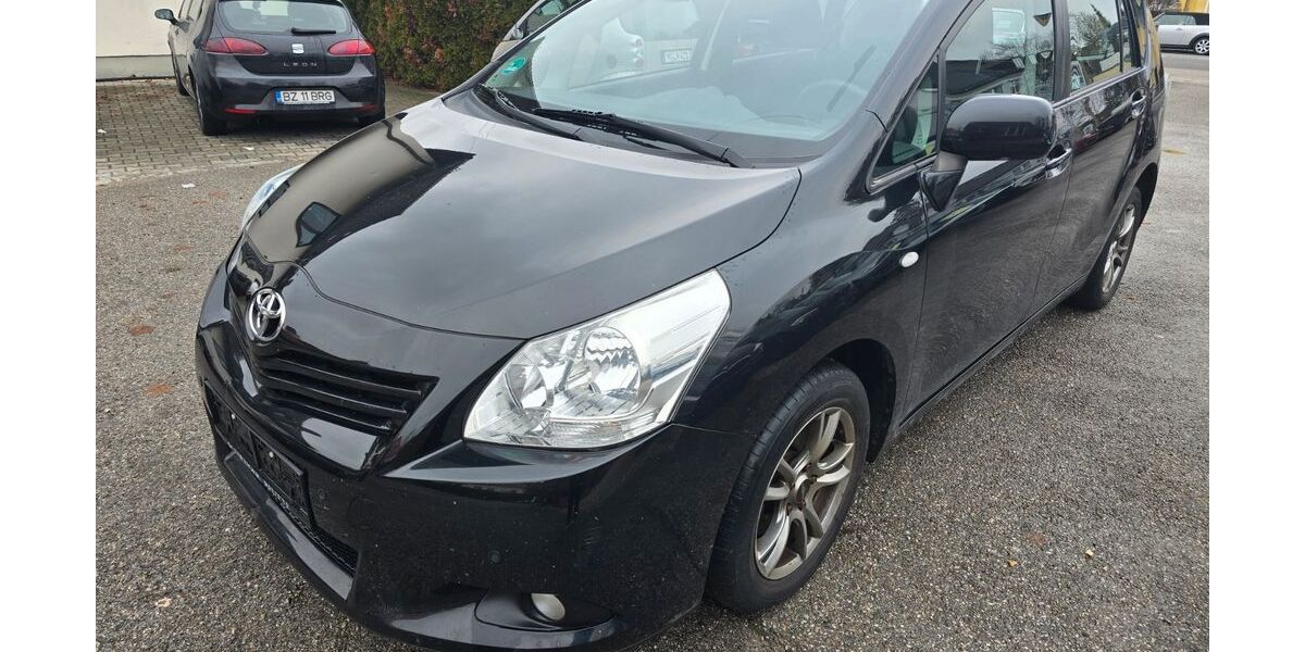 Toyota Verso 156.000 km 3.490 &euro; München, Pasing-Obermenzing 81247