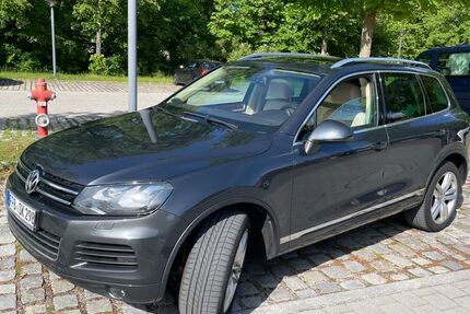 VW Touareg 272.000 km 9.300 &euro; Haar 85540