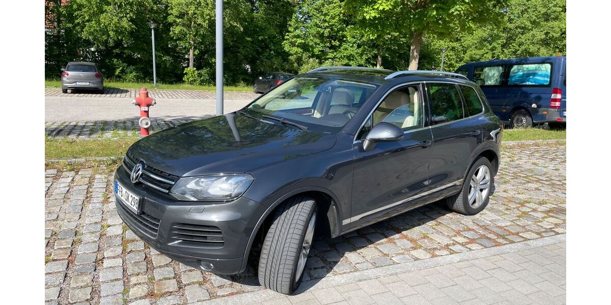 VW Touareg 272.000 km 9.300 &euro; Haar 85540