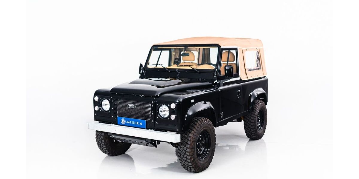Land Rover Defender 18.400 km 89.900 &euro; Taufkirchen 82024