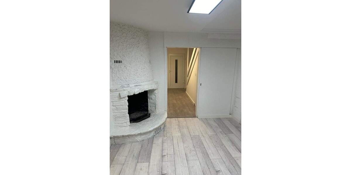 Reihenmittelhaus Oberschleißheim - 4 Zimmer, 150 m&sup2;, 2.490&euro; | Angebot:25782546