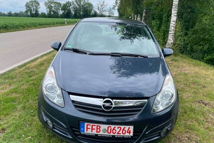 Opel Corsa 136.000 km 2.990 &euro; Gröbenzell 82194