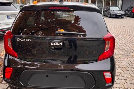 Kia Picanto 11.500 km 14.500 € München 81679