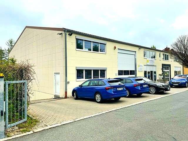 Halle in Holzkirchen 2.449.000 € 1000 m²