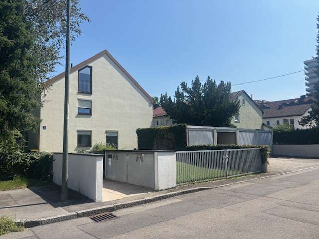 Haus zum Kaufen in Unterschleißheim 2.200.000 € 396 m² 14 zimmer