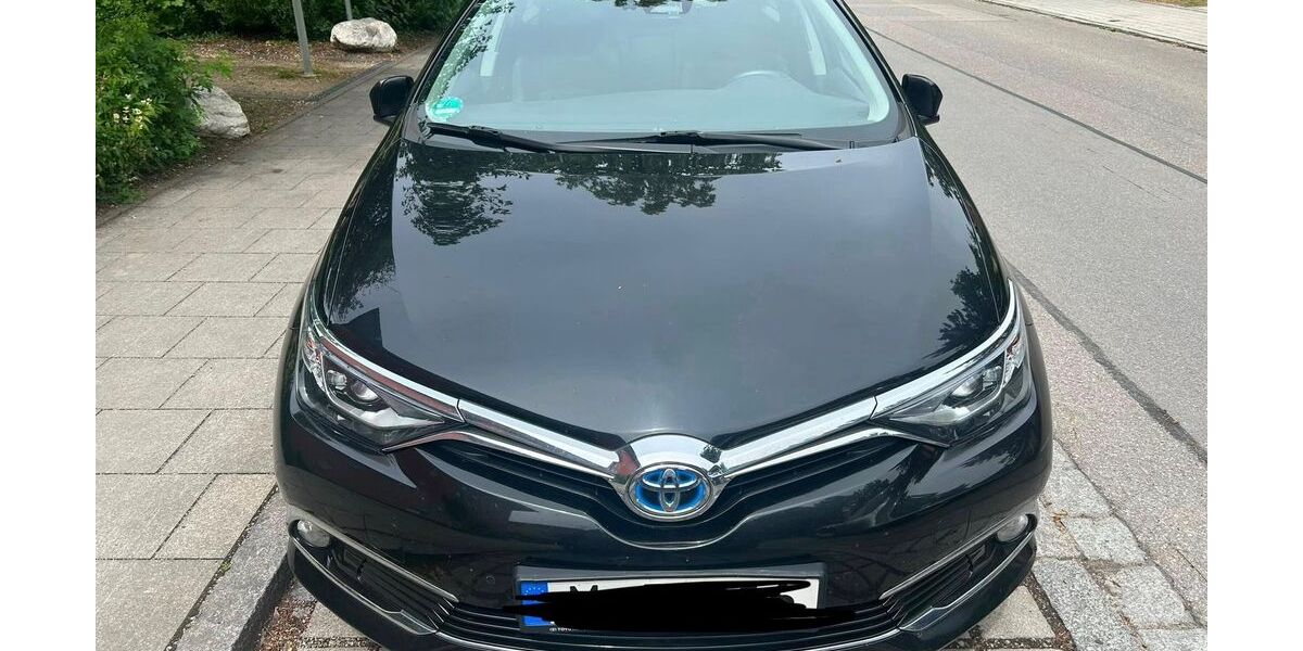 Toyota Auris 127.500 km 12.199 &euro; München 80339