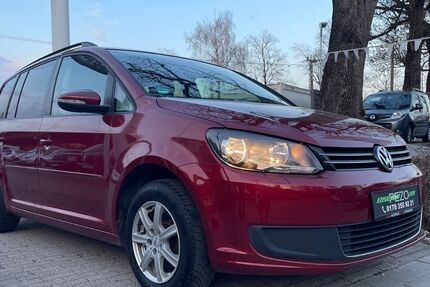 VW Touran 144.767 km 7.699 &euro; München OT Trudering-Riem 81825