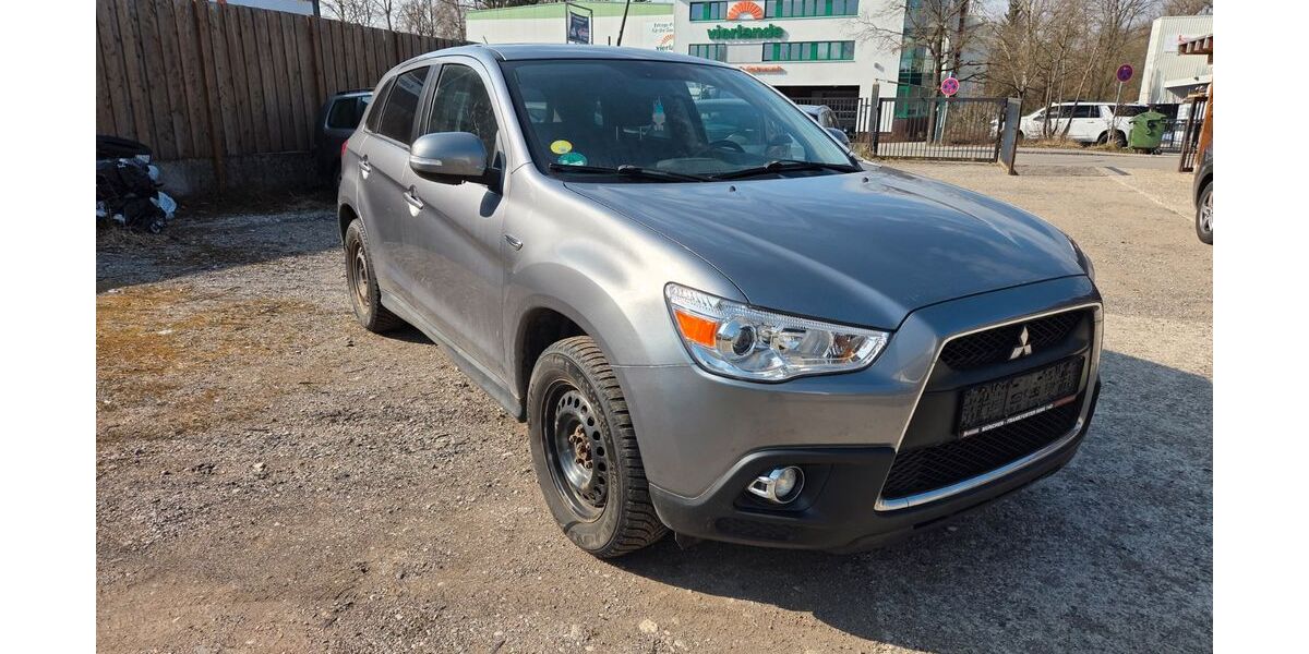 Mitsubishi ASX 214.000 km 2.999 &euro; Hohenbrunn 85662