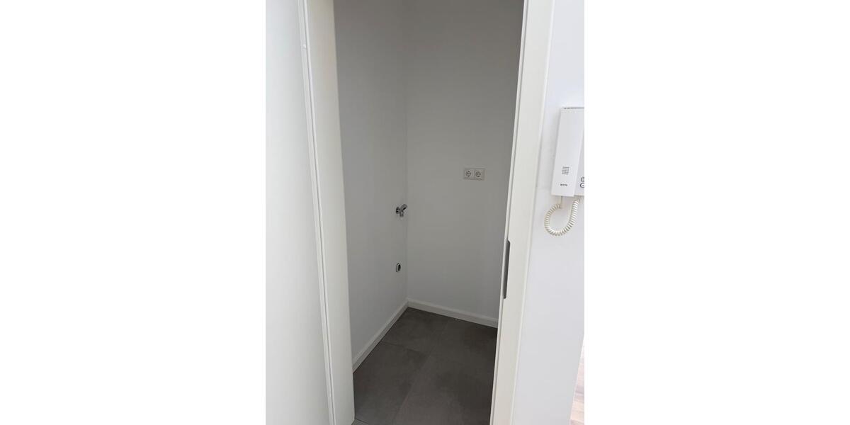 Dachgeschoßwohnung München Allach-Untermenzing - 3 Zimmer, 90 m&sup2;, 1.900&euro; | Angebot:26060902