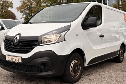 Renault Trafic 199.206 km 7.990 &euro; München 81243