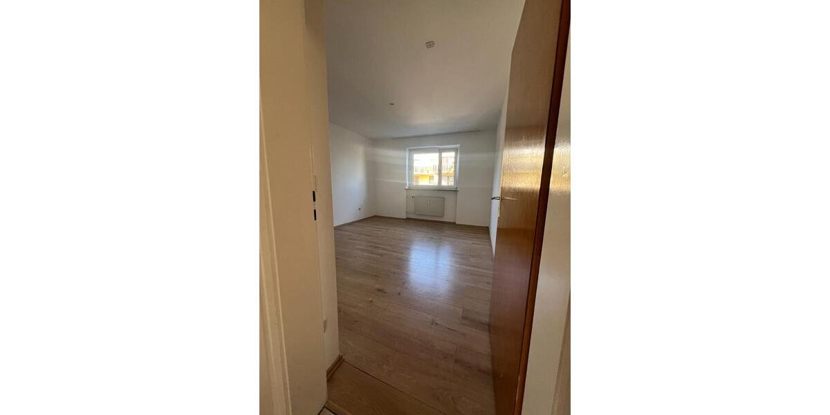 Etagenwohnung Fürstenfeldbruck - 3 Zimmer, 66 m&sup2;, 369.000&euro; | Angebot:25923745