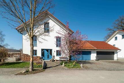 Haus Pliening - 7 Zimmer, 330 m&sup2;, 1.800.000&euro; | Angebot:25271844