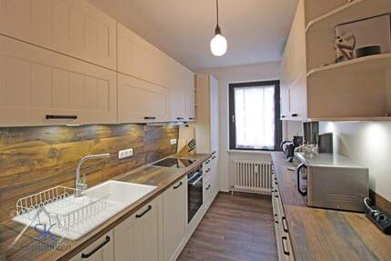 Hochwertige 3 Zi. Whg. mit Loggia, Garage und 2 Stellplätzen in Puchheim wartet auf neue Bewohner! 3 zimmer