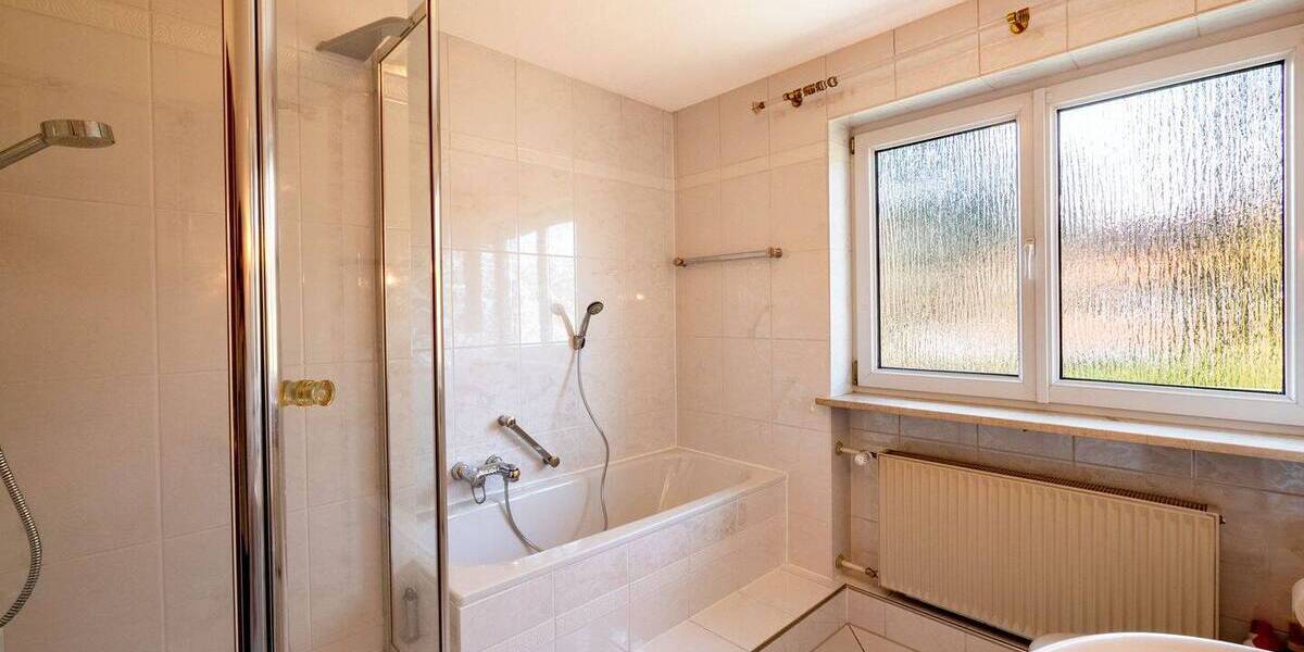 Doppelhaushälfte Gilching Neugilching - 6 Zimmer, 151 m&sup2;, 2.550&euro; | Angebot:26189503