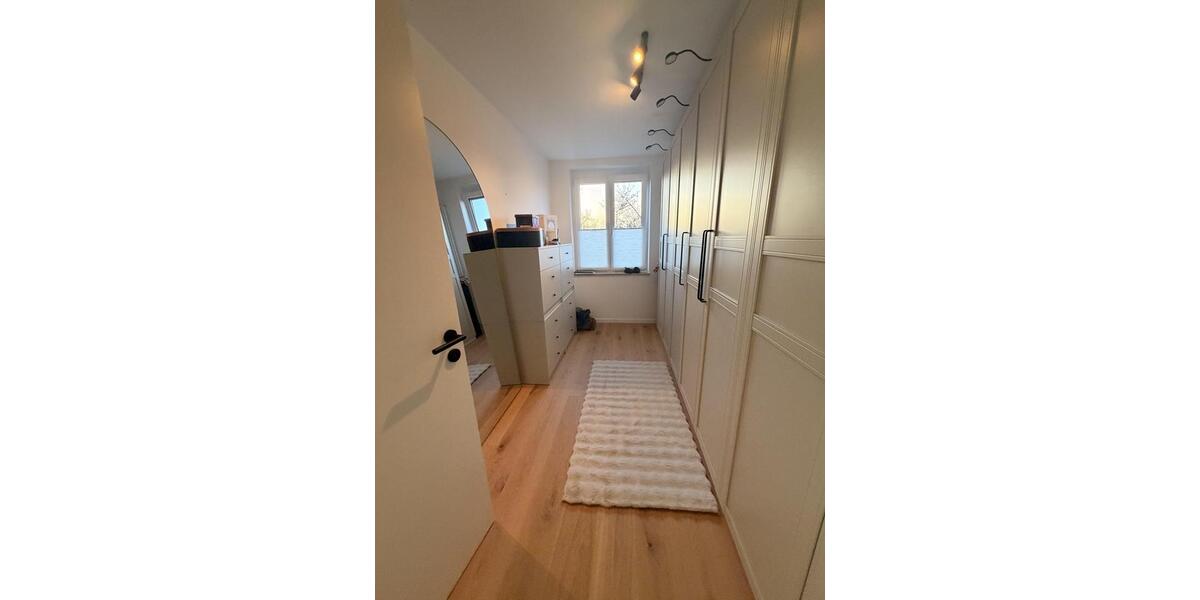 Reihenhaus München Bogenhausen - 7 Zimmer, 130 m&sup2;, 3.690&euro; | Angebot:25844361