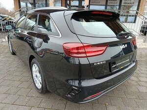 Kia Ceed SW / ceed SW CEED SW 1.5T 140 DCT7 VISION STD 19.056 km 22.990 &euro; Höhenkirchen-Siegertsbrun 85635