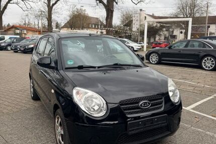 Kia Picanto 154.000 km 699 &euro; München 81825