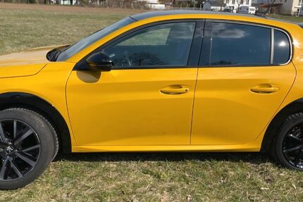 Peugeot 208 28.500 km 17.500 &euro; Pliening 85652