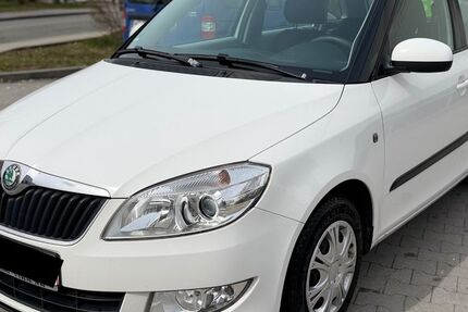 Skoda Fabia 225.000 km 1.990 &euro; München 81829