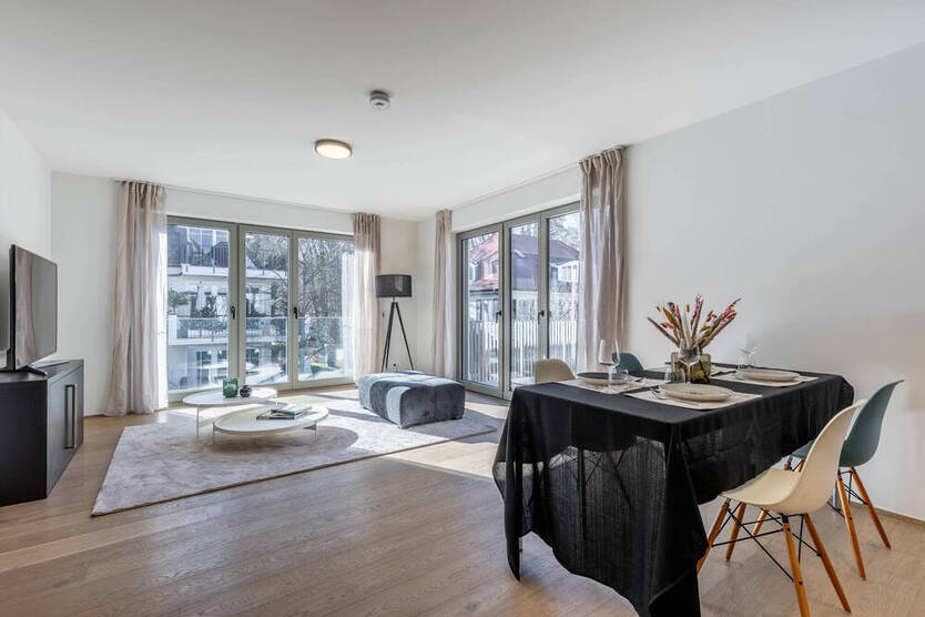 OUTSTANDING Noble 4-Zimmer-Wohnung mit 2 Balkonen- NeubauErstbezug