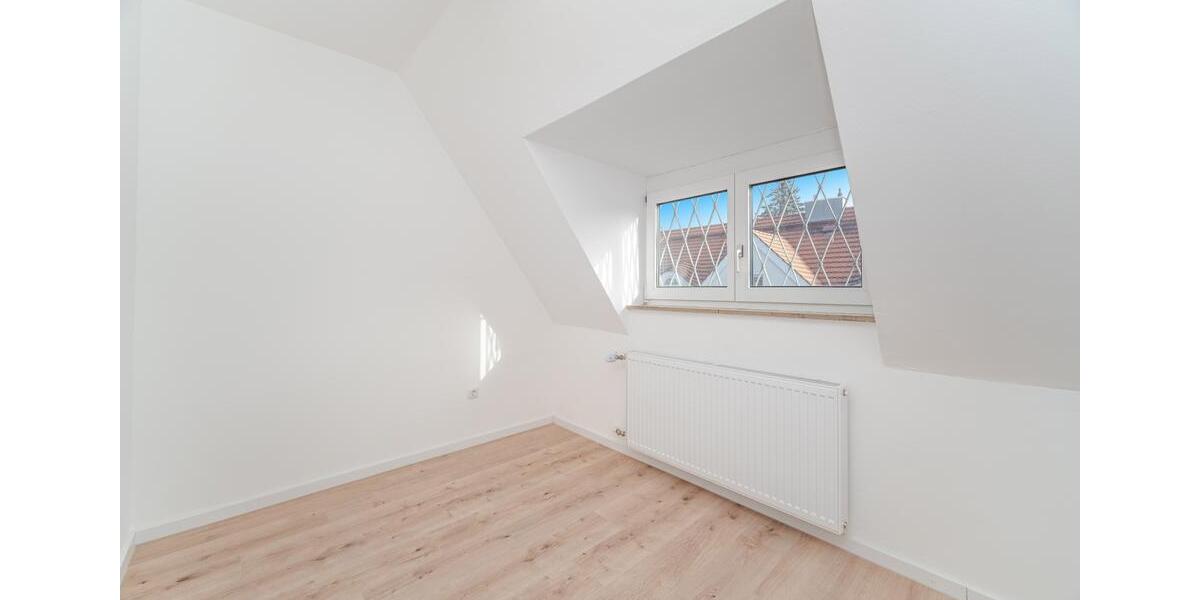 Einfamilienhaus Grünwald - 6 Zimmer, 210 m&sup2;, 4.200&euro; | Angebot:24571196