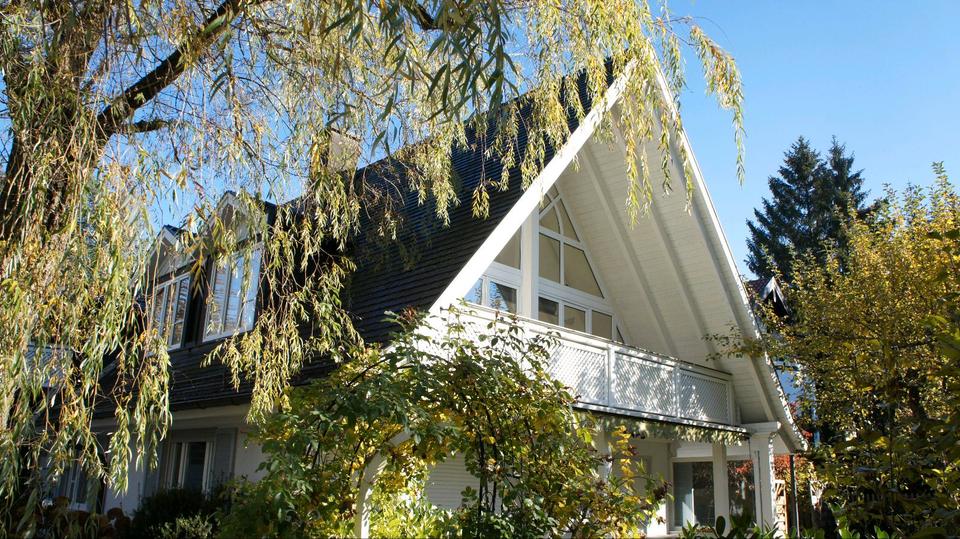 Villa Grünwald - 8 Zimmer, 350 m&sup2;, 19&euro; | Angebot:25675546