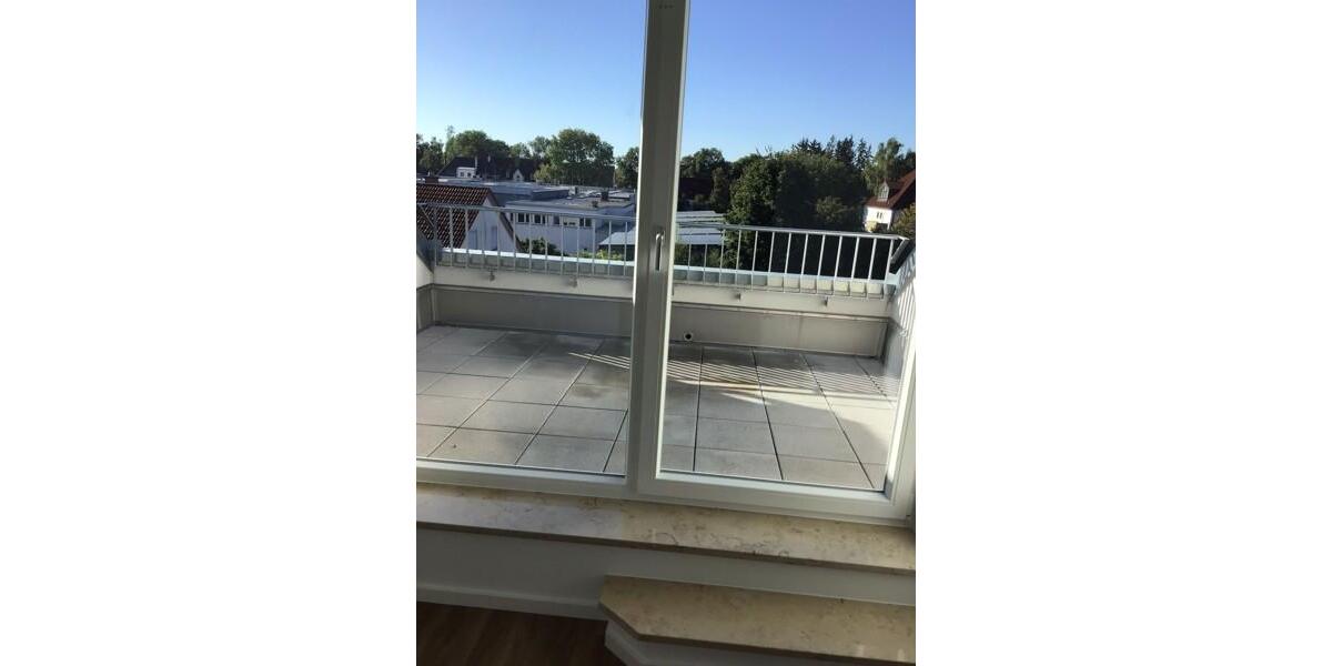 Dachgeschoßwohnung Dachau - 3 Zimmer, 88 m&sup2;, 1.759&euro; | Angebot:25996661