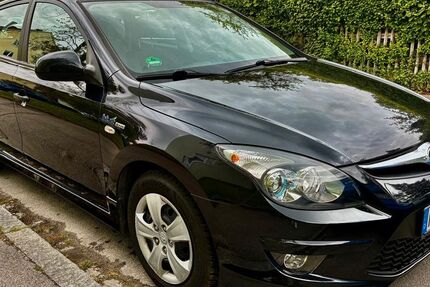 Hyundai i30 134.493 km 5.300 &euro; München 81547