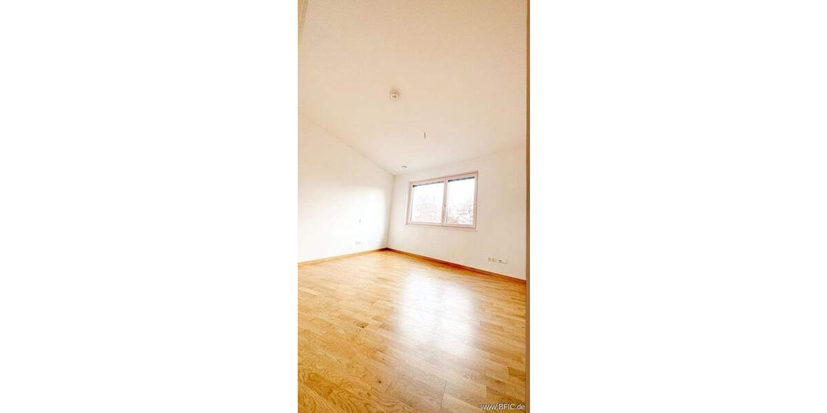 Etagenwohnung Fürstenfeldbruck - 3 Zimmer, 95 m&sup2;, 1.895&euro; | Angebot:25778462