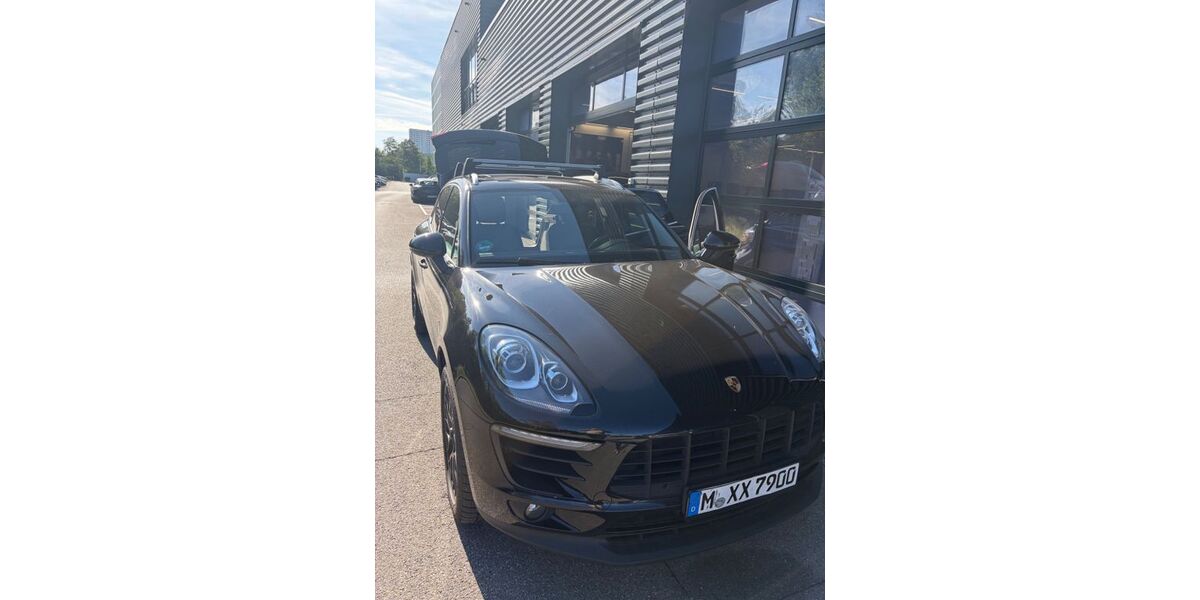 Porsche Macan 88.500 km 39.850 &euro; München 80335