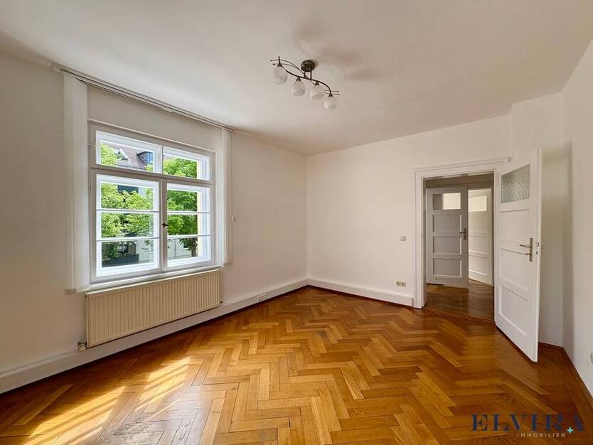 ELVIRA - Neuhausen-Nymphenburg: Helle Büro-Praxisräume mit Altbaucharme in schöner Lage.