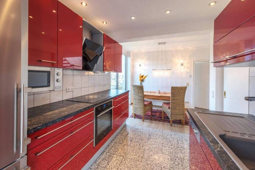 KENSINGTON - Exklusives Wohnerlebnis: Stilvolles Haus in Haus Konzept mit Wintergarten in Neu-Aubing