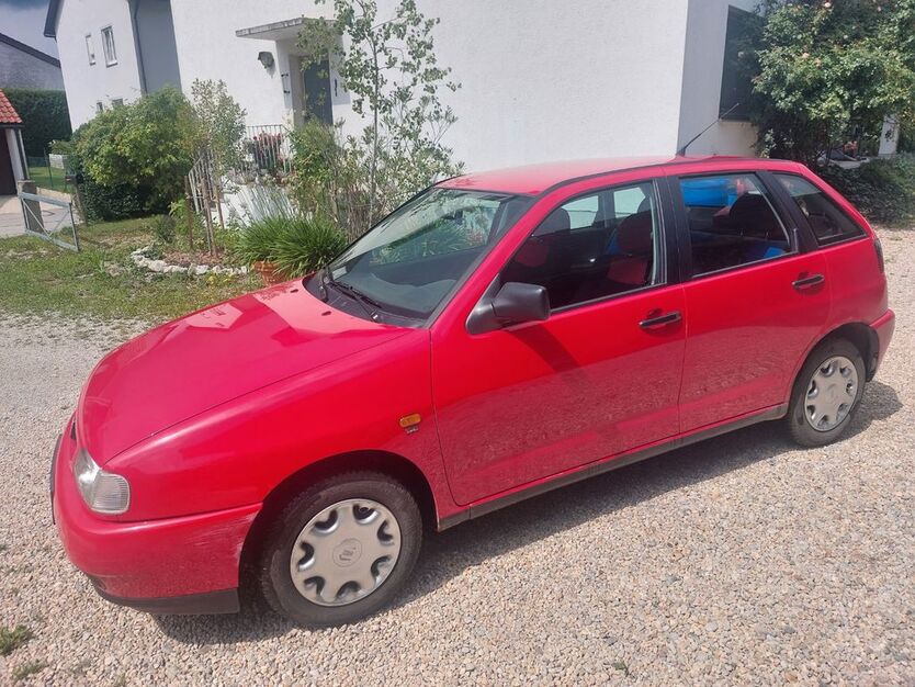 Seat Ibiza 93.800 km 990 € Petershausen 85238