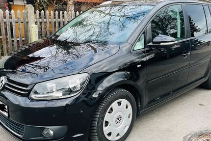 VW Touran 92.000 km 11.900 &euro; Gilching (bei München) 82205