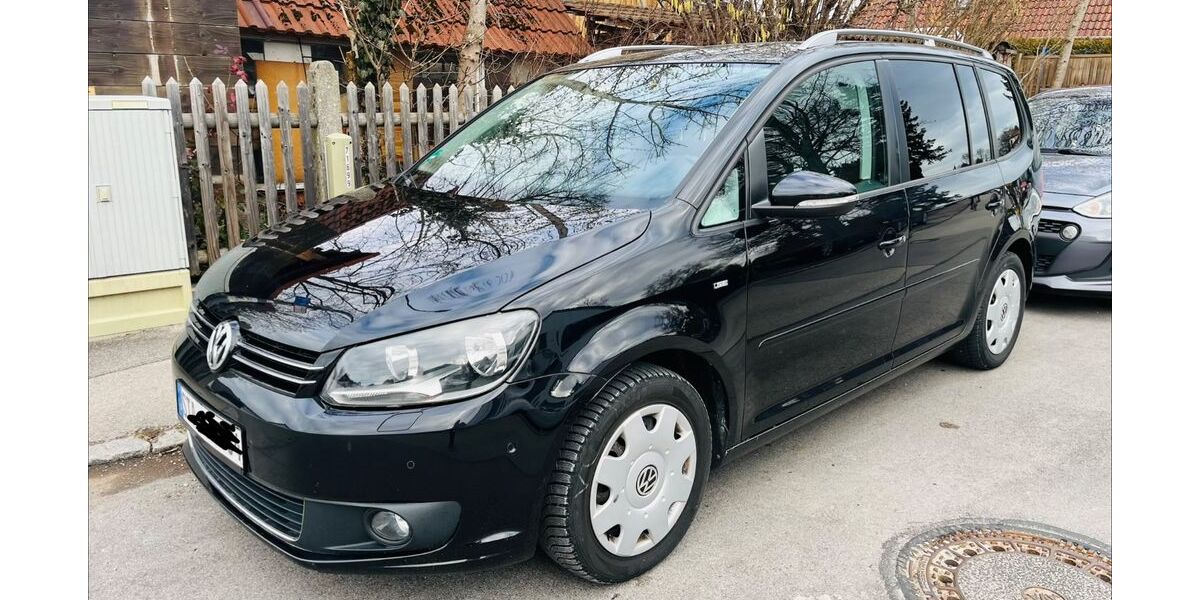 VW Touran 92.000 km 11.900 &euro; Gilching (bei München) 82205