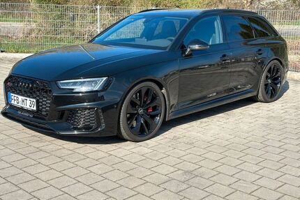 Audi RS4