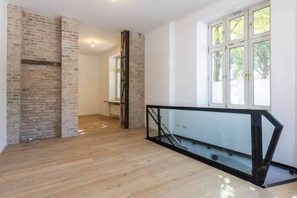 Einzigartige Einheit mit Altbaucharme an der Isar inkl. Wohnnutzung 2 zimmer