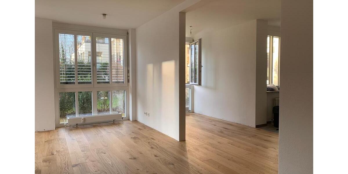Hochparterre München Nymphenburg - 2.5 Zimmer, 129 m&sup2;, 2.500&euro; | Angebot:25879217