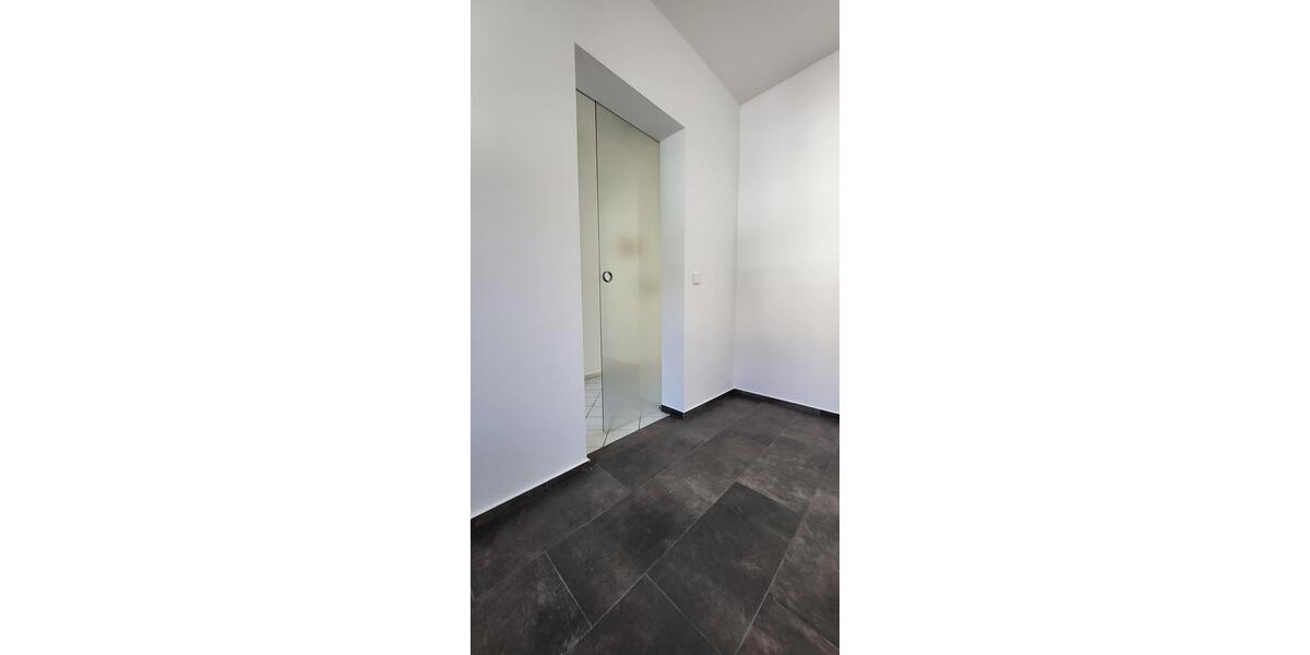 Erdgeschoßwohnung Karlsfeld - 3 Zimmer, 100 m&sup2;, 1.750&euro; | Angebot:25571950