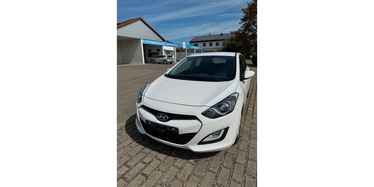 Hyundai i30 97.935 km 6.999 &euro; Erdweg 85253