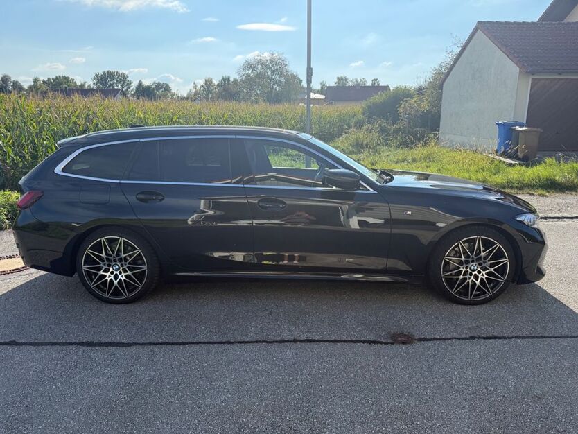 BMW 330 61.215 km 39.999 € Finsing 85464