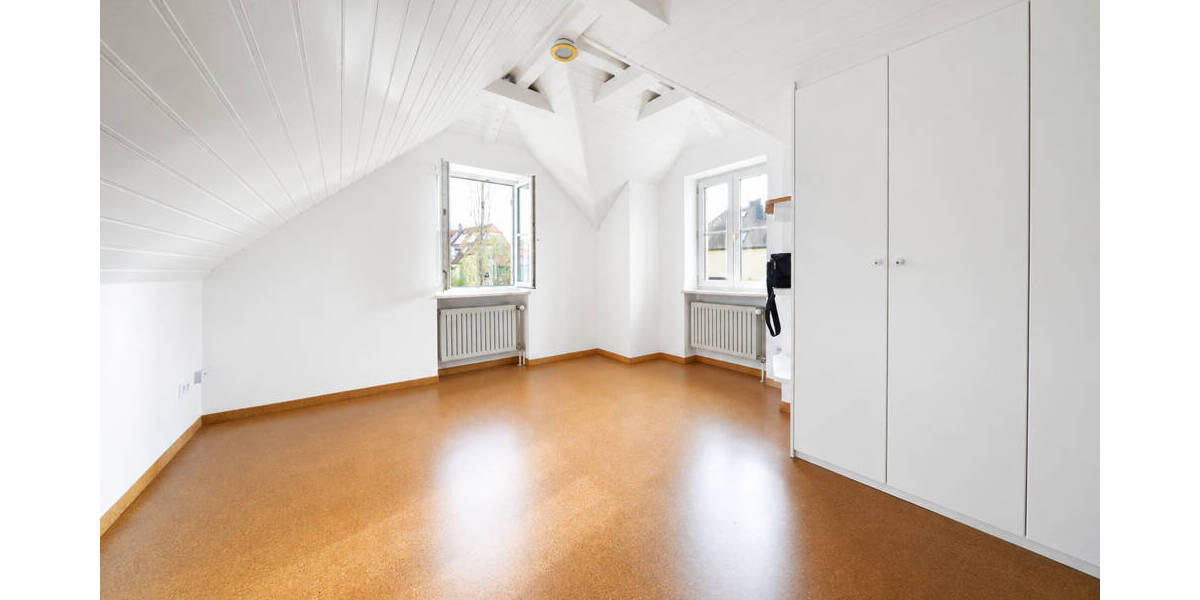 Einfamilienhaus Fürstenfeldbruck - 7 Zimmer, 180 m&sup2;, 3.200&euro; | Angebot:26557797