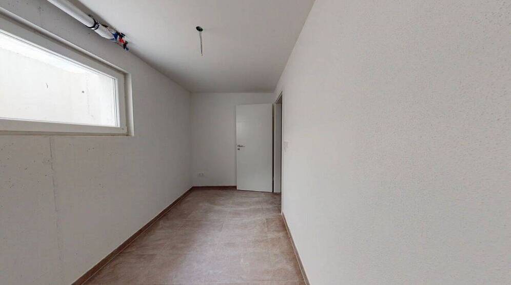 Vollmöbliertes WG-Zimmer nahe dem Ortszentrum Garchings!!