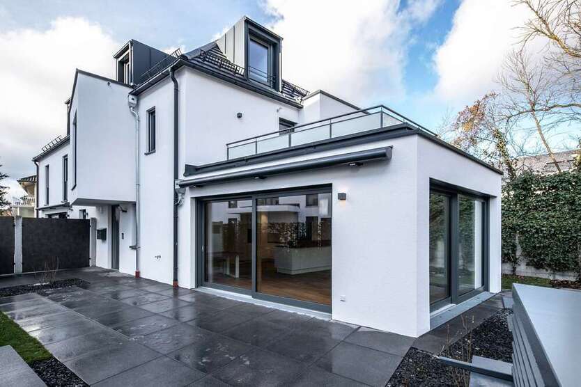 Haus zum Kaufen in Dachau 1.190.000 € 117.9 m²
